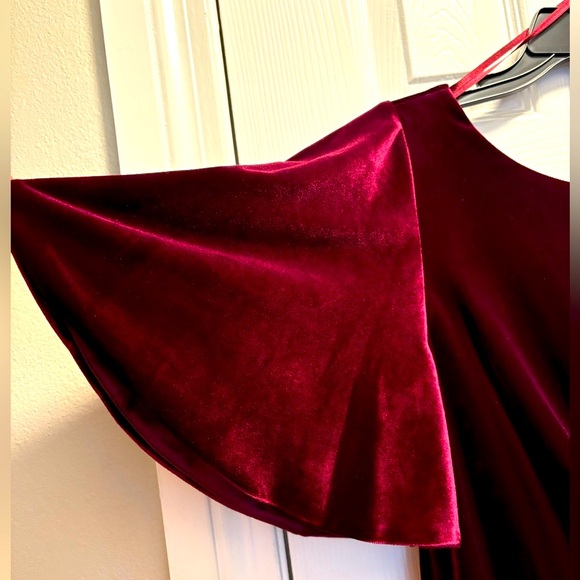 NWT - Jessica Howard Rich Burgundy Velvet Long Sleeve Dress - Picture 4 of 8